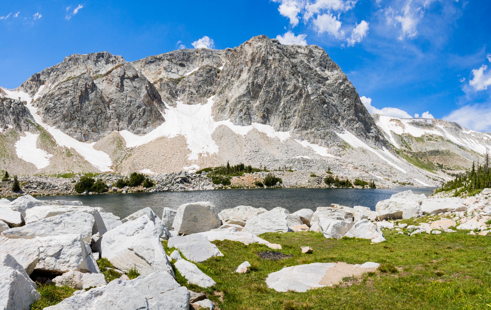Snowy Range — panorama at the lake.